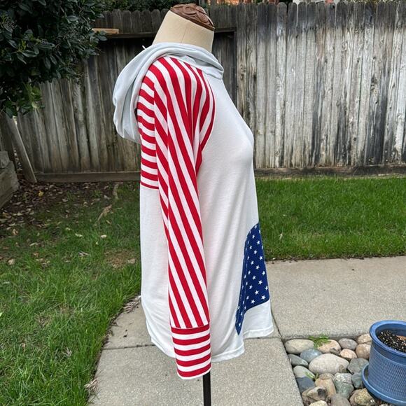 LuLaRoe Amber Hooded Long Sleeve American Flag Women's size Small - Picture 4 of 10